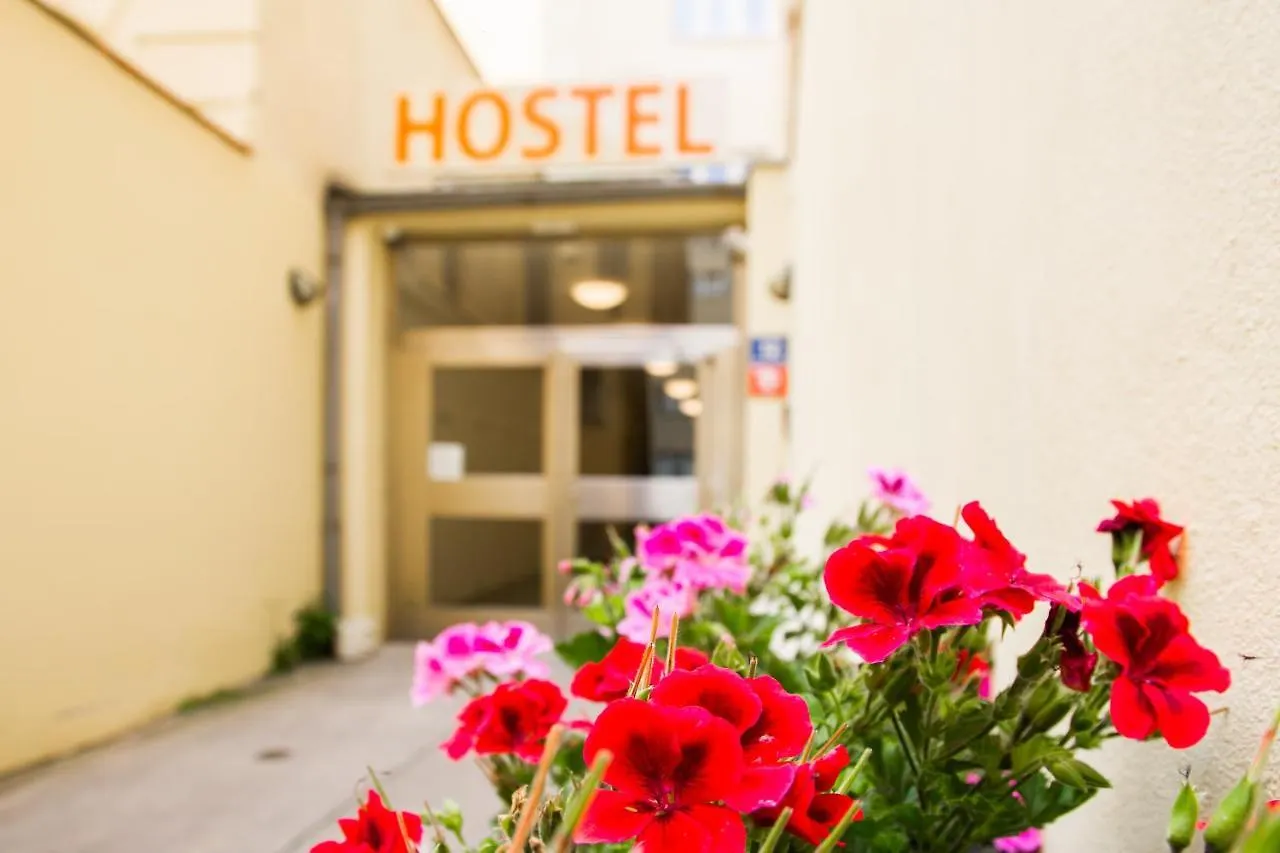Hostel Mandarinka Prague